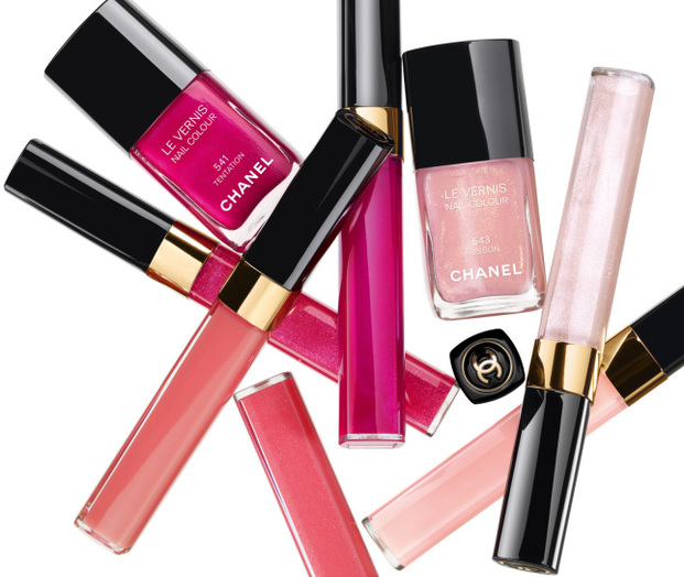 w621_chanel-roses-ultimate-de-chanel-makeup-collection-spring-2012.jpg